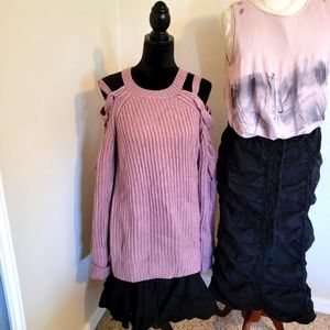 TOBI cold shoulder, lace sleeved small mauve sweater